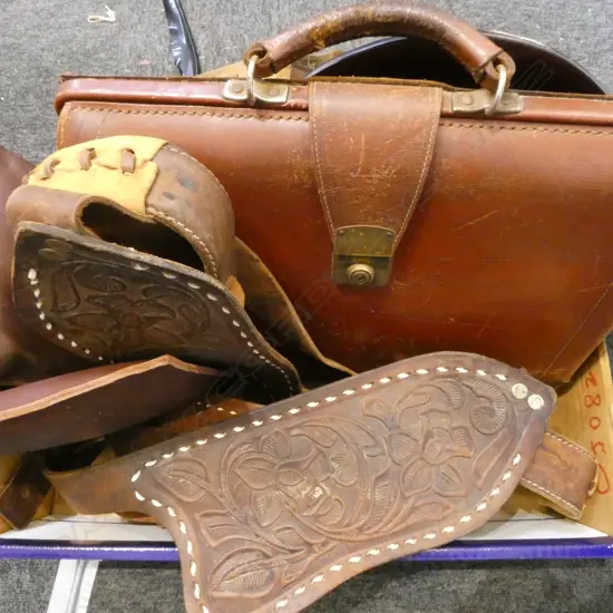 ASST. LEATHER ITEMS INCL. BRIEFCASE