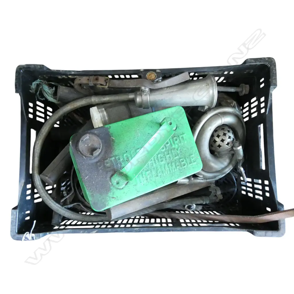 CRATE OF VINTAGE R/ROYCE CAR PARTS HORN PETROL CAN ETC Image 1++