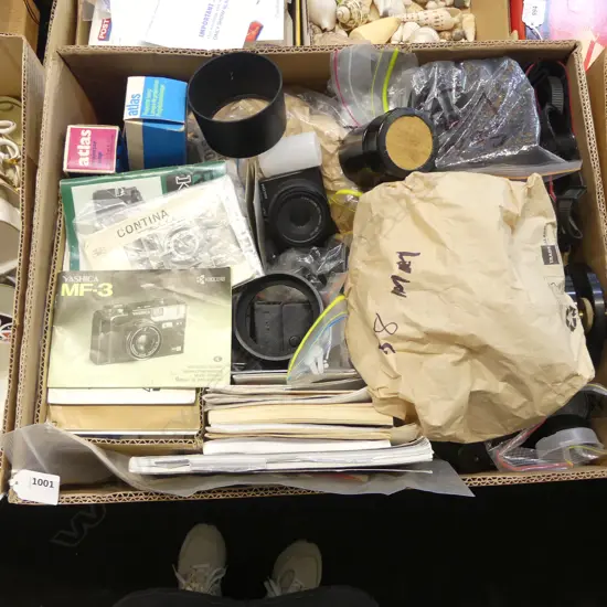 QTY CAMERA /PROJECTOR ACCESSORIES & QTY VINTAGE CAMERA MANUALS