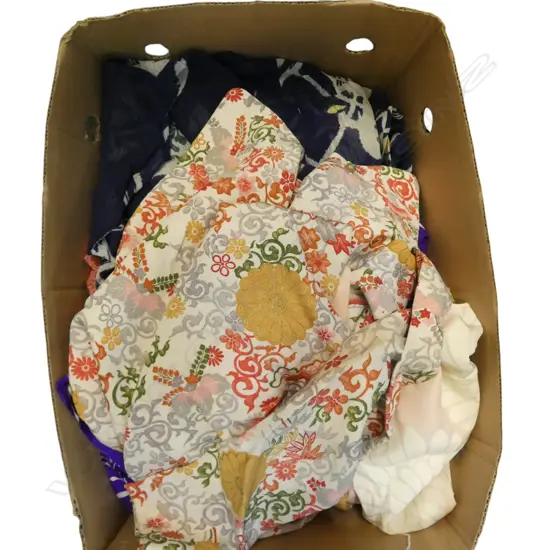 BOX of 6 VINTAGE JAPANESE KIMONO