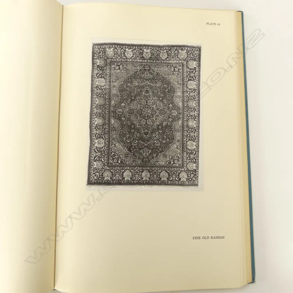 ORIENTAL RUGS AND TEXTILES THE PEREZ COLLECTION Image 1++