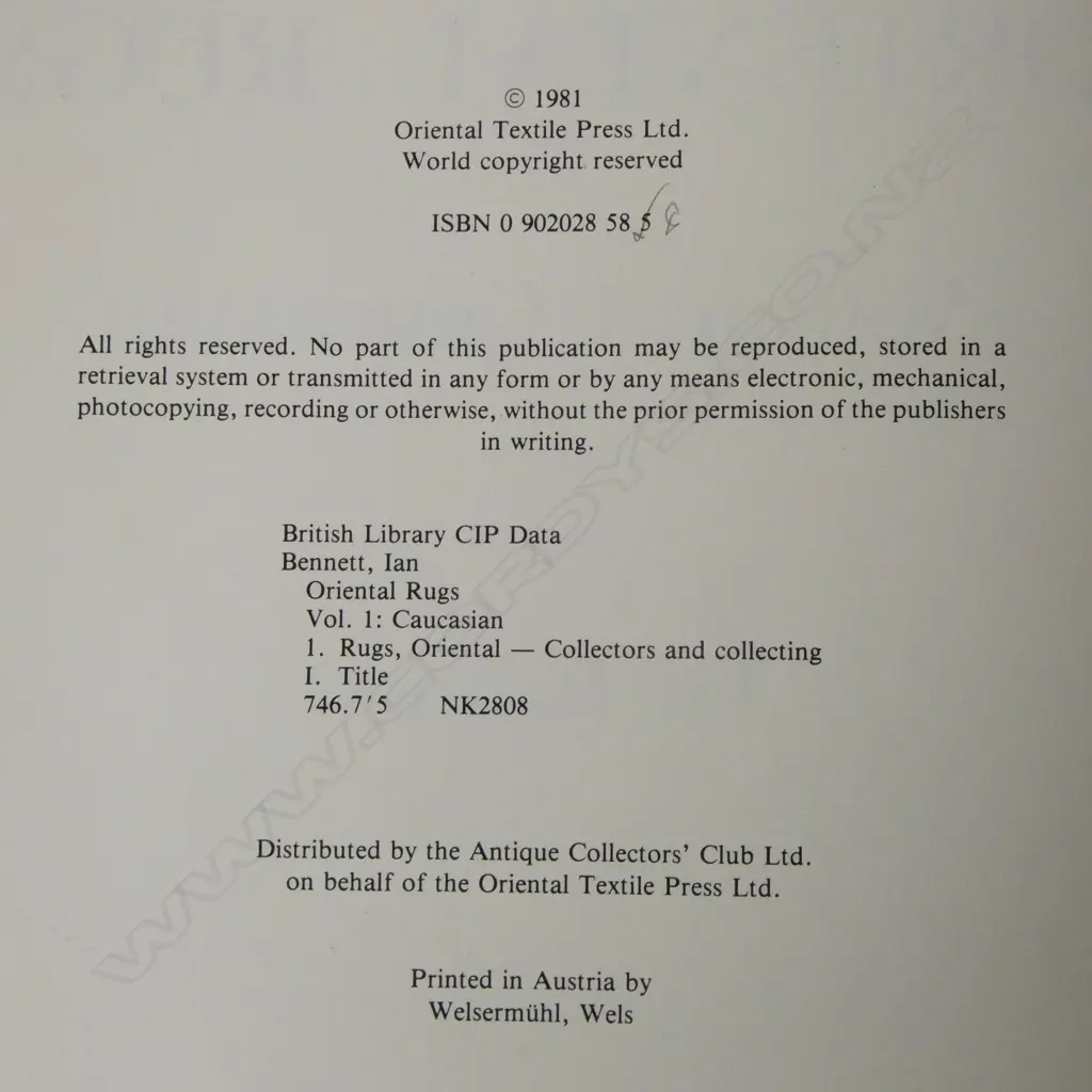 IAN BENNETT: ORIENTAL RUGS: VOL 1, CAUCASIAN Image 1++