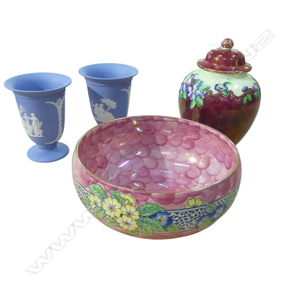 2 WEDGWOOD JASPER WARE VASES H.130mm + MALING LIDDED URN & THUMB PRINT BOWL 220mm dia Image 1++