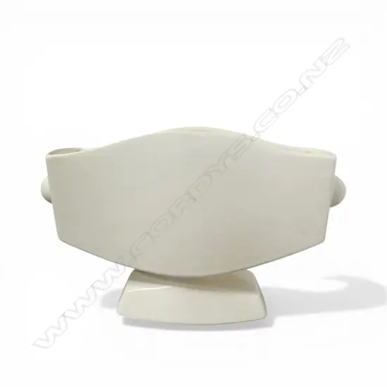 SHORTER & SON ART DECO WHITE VASE, L.280MM H.165MM
