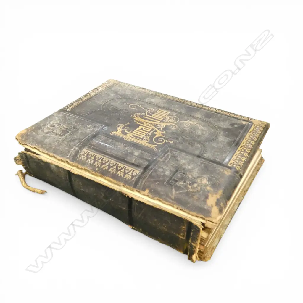 ANTIQUE PHOTO ALBUM Image 1++