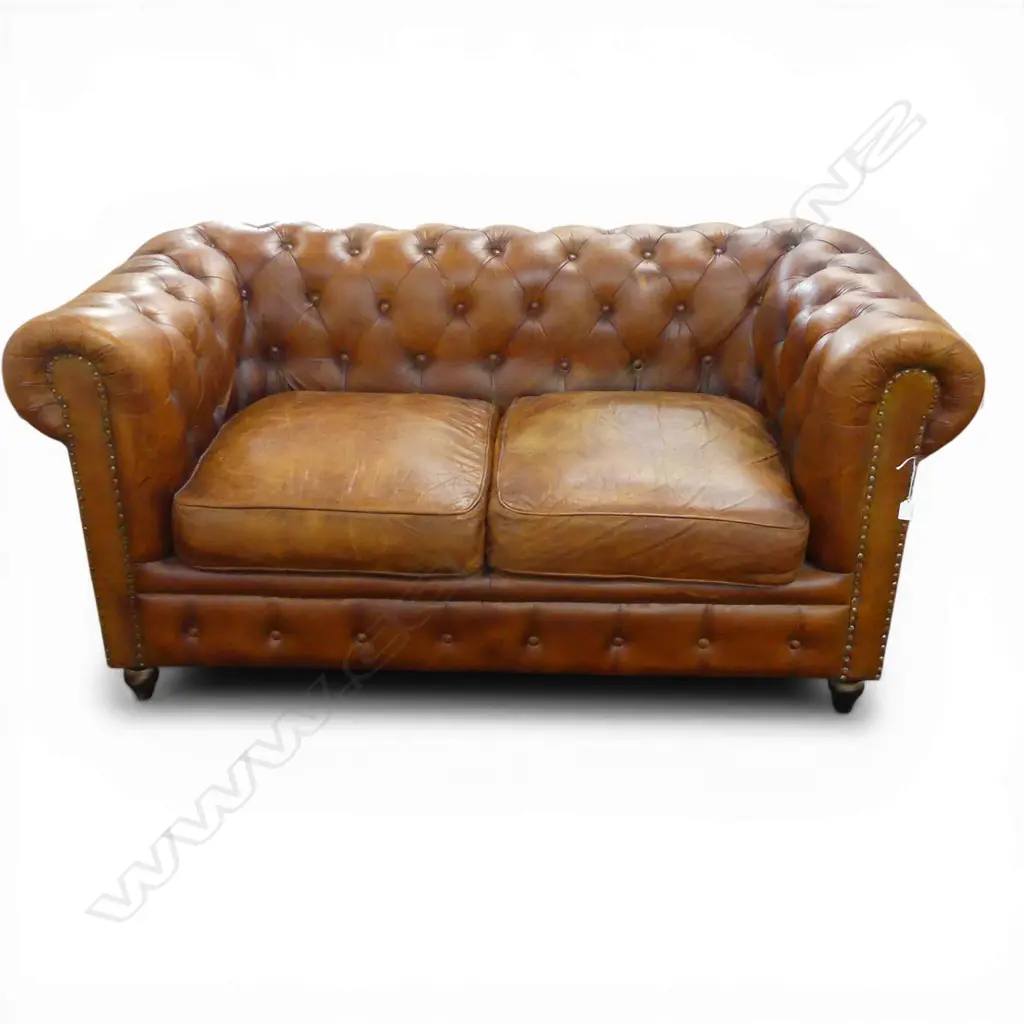 TAN LEATHER CHESTERFIELD SOFA 1570x850x760mm Image 1++