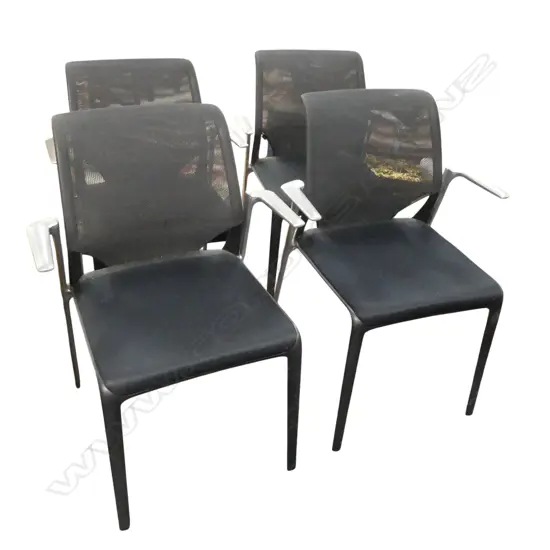 4 VITRA MEDASLIM OFFICE CHAIRS legs need attention