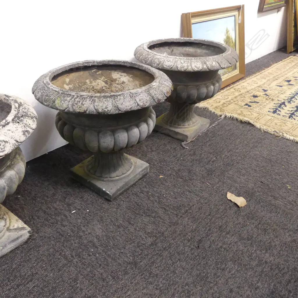 5 FIBREGLASS GARDEN URNS, minor faults (4 H.330mm + 1 H.390mm) + METAL SPHERE FOUNTAIN PIECE Image 1++
