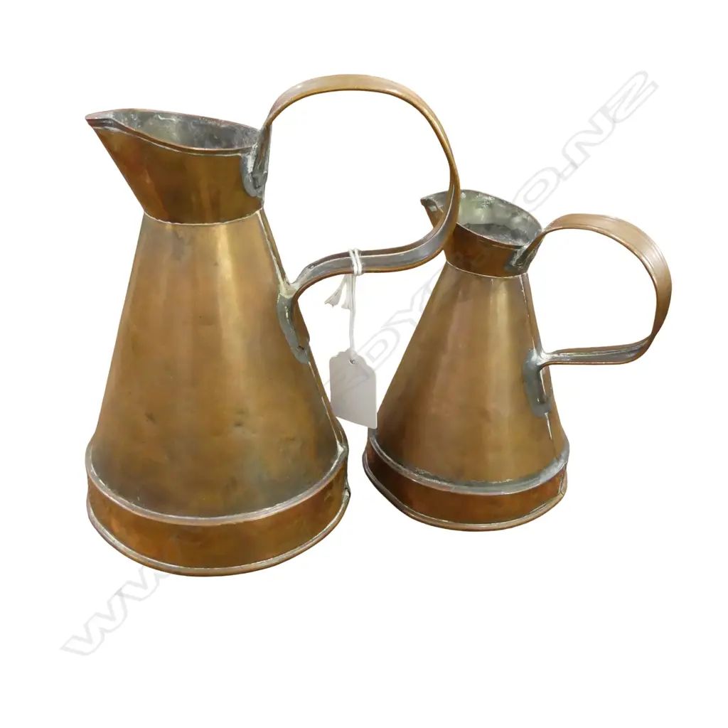 PR VICTORIAN COPPER MEASURES ½ PINT & 1 PINT (NB: HOLE TO ONE BASE) Image 1++