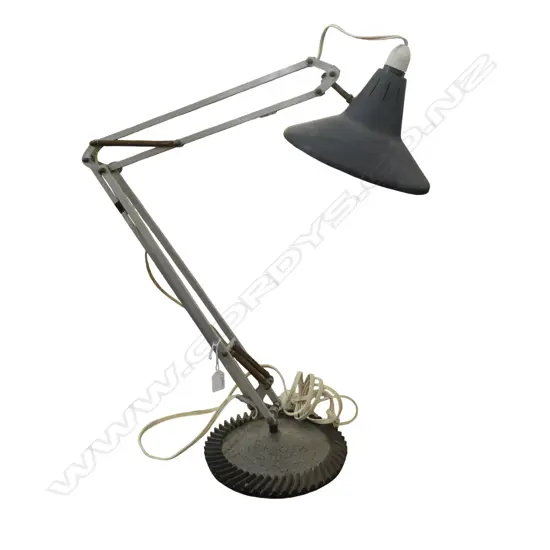 VINTAGE INDUSTRIAL ANGLE POISE STYLE LAMP H.700mm