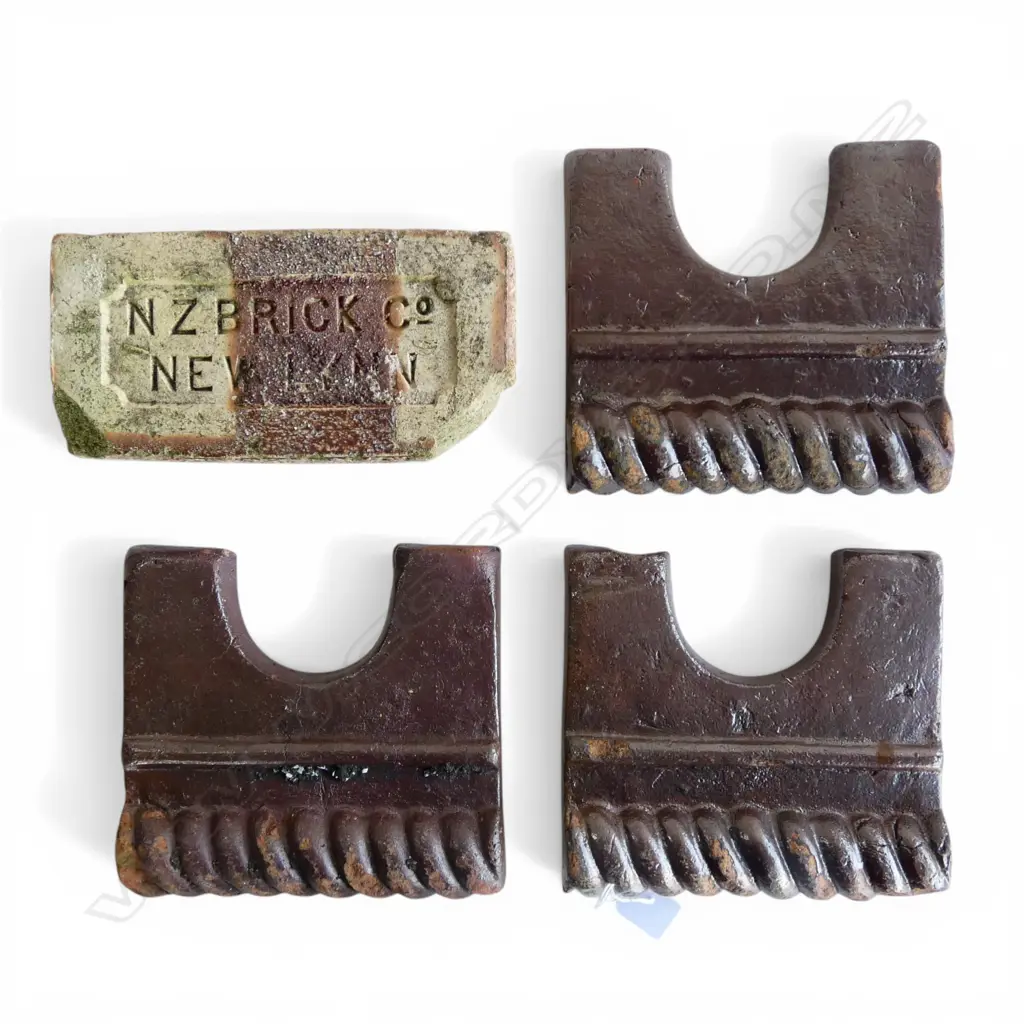 3 VINTAGE N.Z. GLAZED TERRACOTTA GARDEN EDGINGS + SALT GLAZED BRICK 'N.Z. BRICK COMPANY' Image 1++