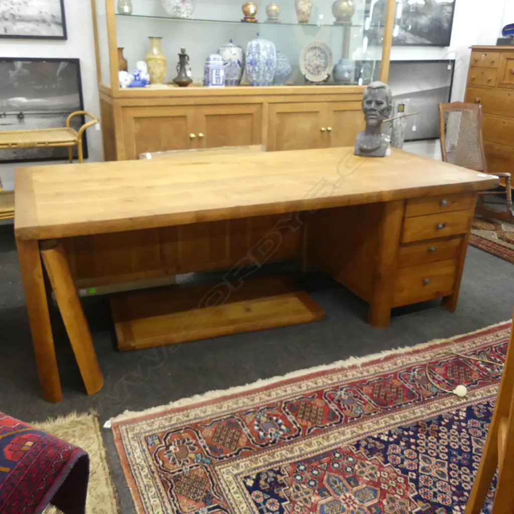 LG WOODEN DESK 2075x910x725mm Image 1++