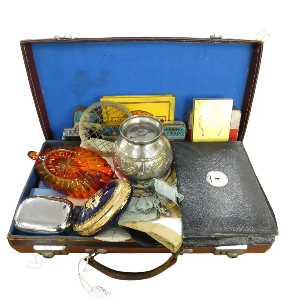ASST. MASONIC ITEMS, ETC IN LEATHER BRIEFCASE W.420mm Image 1++