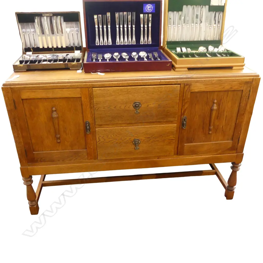 1920s OAK SIDEBOARD 1370x510x1000mm Image 1++