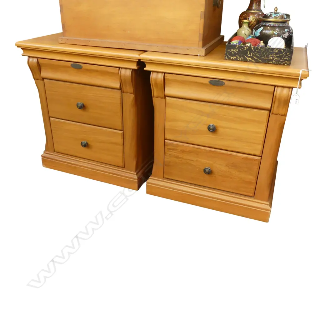 PR NORTHWOOD COLLECTION RIMU BEDSIDE DRAWERS 590x450x640mm Image 1++