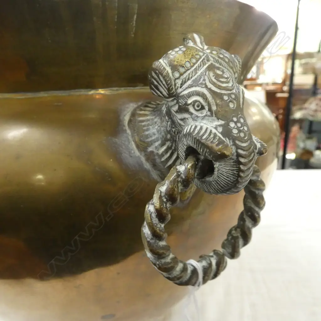 LG BRASS JARDINIERE PLANTER H.280mm, 350mm dia Image 1++