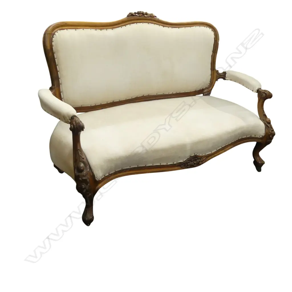 ANTIQUE SOFA upholstery needs replacing L.1500mm Image 1++