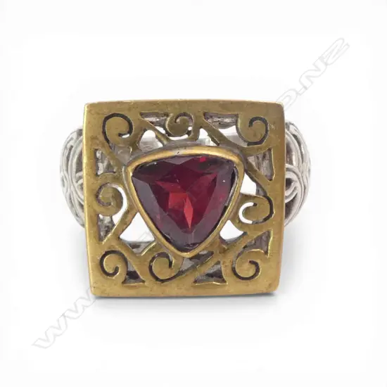 LGE SILVER & BRASS RING set w triangular garnet