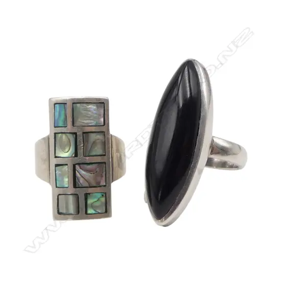 2 SILVER LGE DRESS RINGS: Lozenge onyx panel + multi panel paua
