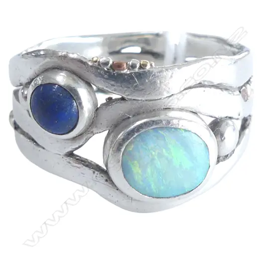 VINTAGE ARTIST JEWELLER SILVER OPAL & LAPIS CABOCHON RING 7gms