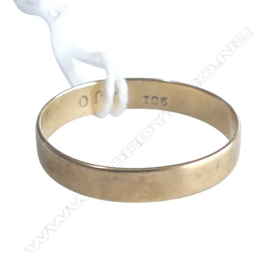 9ct GOLD PLAIN BAND RING 1.73gms SIZE S