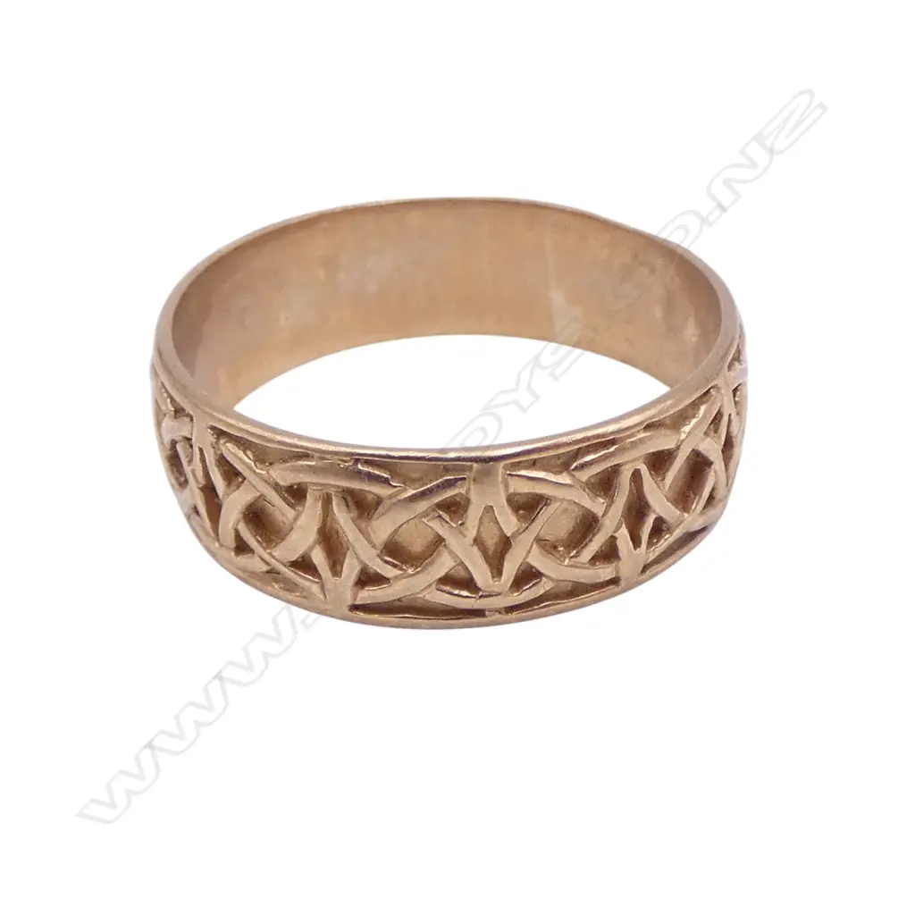 9CT CELTIC DESIGN RING 2.7gms SIZE P Image 1++