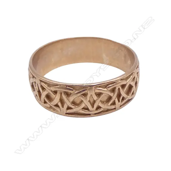 9CT CELTIC DESIGN RING 2.7gms SIZE P