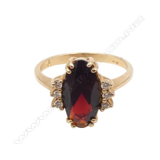 9ct GOLD & GARNET DIAMOND RING 2.7gms SIZE N