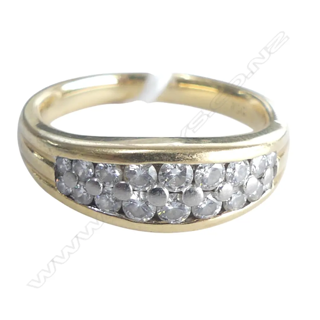 18CT GOLD AND DIAMOND ETERNITY RING 6.17gms TDW. 0.42ct SIZE N Image 1++