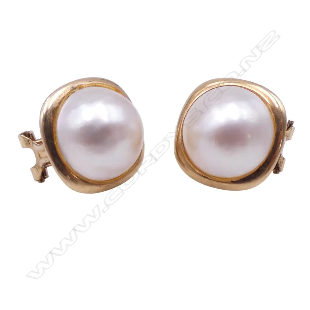 PR 9CT GOLD BLISTER PEARL PIERCED EARINGS TOTAL WIEGHT 6.4GMS Image 1++