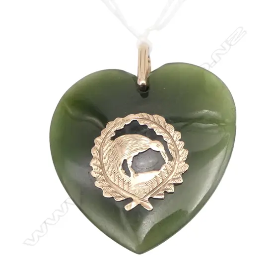 c1900 9ct GOLD mounted pounamu heart PENDANT 