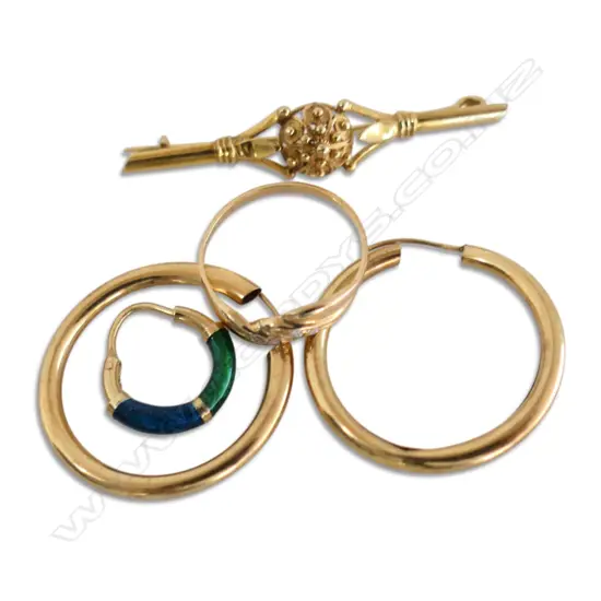 FIVE PIECES 14CT YELLOW GOLD SCRAP GOLD, 6.8gms