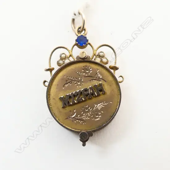 9ct GOLD MIZPAH EDWARDIAN LOCKET pivoting cover w hair lock. Seed pearl highlights 4.15gms