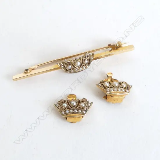 VINTAGE 9ct GOLD NAVAL CROWN & SEED PEARL BAR BROOCH & PR EARRINGS 5gms