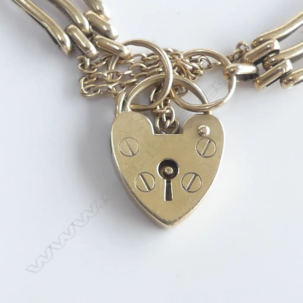 9ct GOLD GATE LINK BRACELET heart padlock clasp 14gms Image 1++