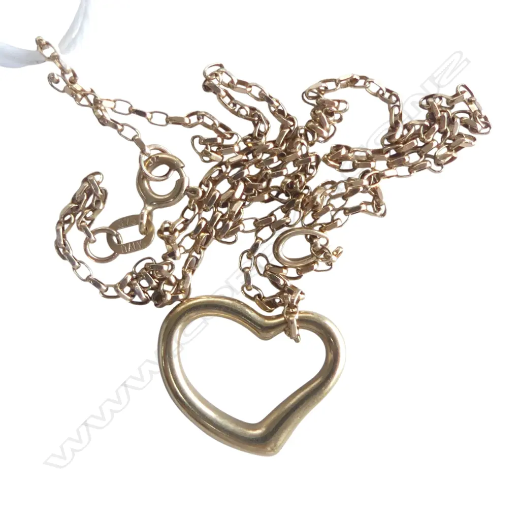 9ct GOLD CHAIN w. PENDANT 2.69gms Image 1++