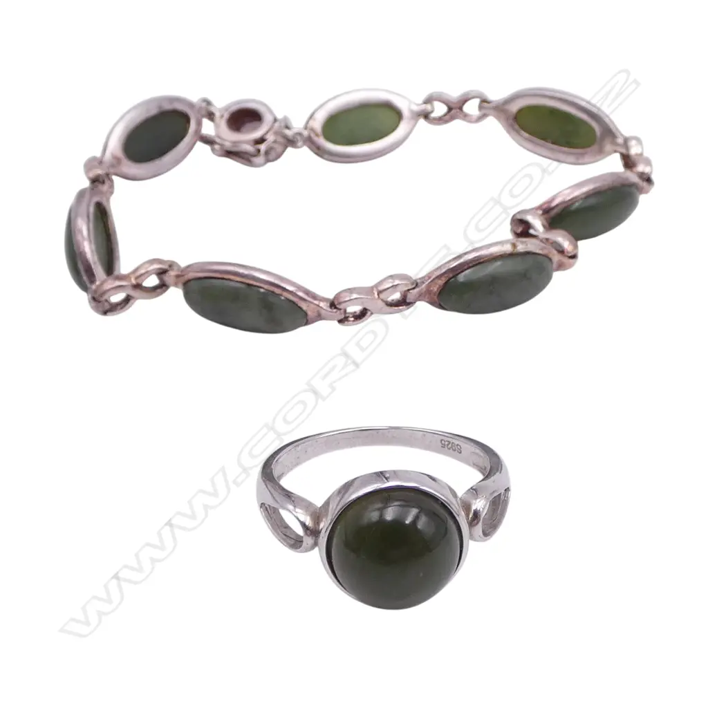 NZ GREENSTONE & S/SILVER BRACLET & RING TOTAL WIEGHT 17G Image 1++