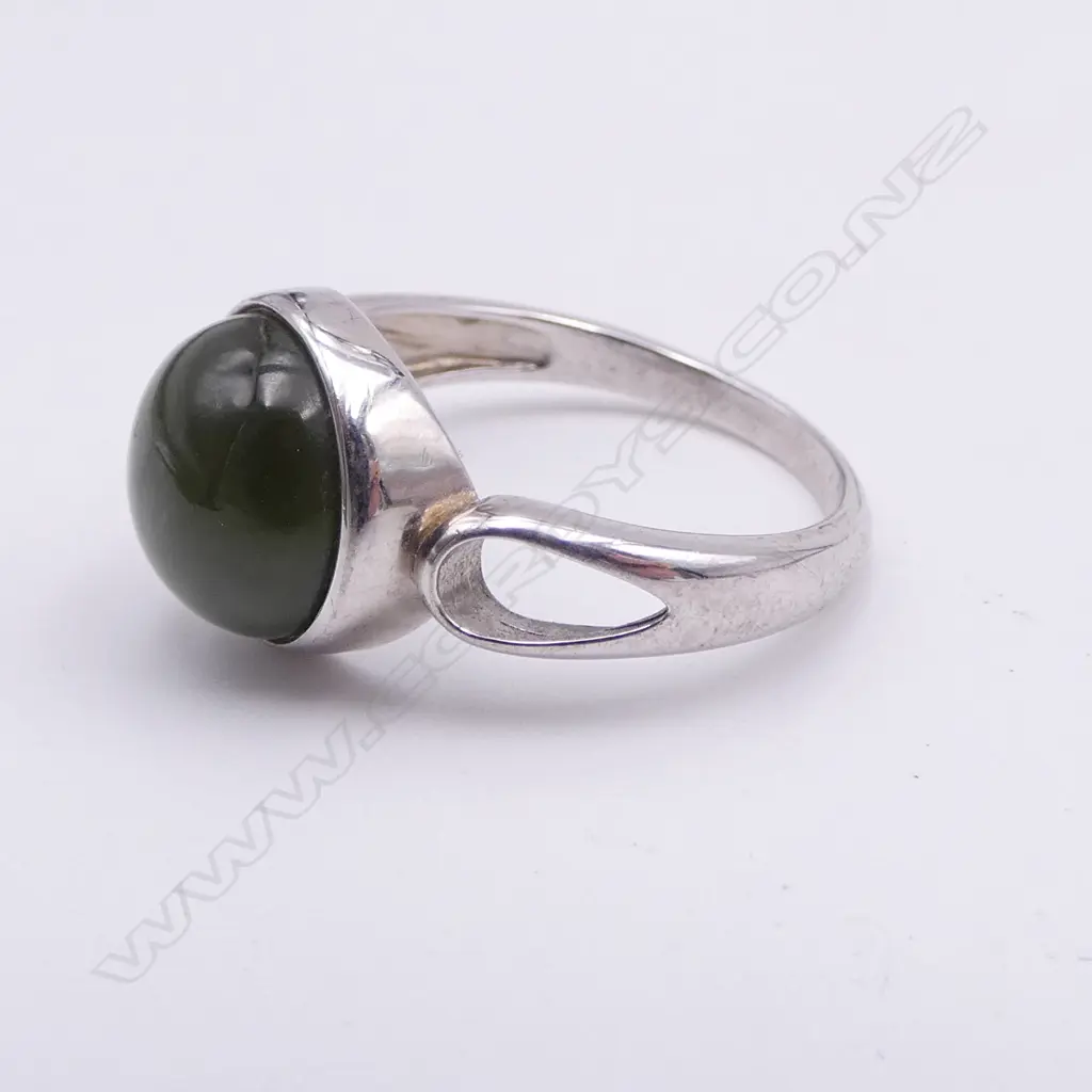 NZ GREENSTONE & S/SILVER BRACLET & RING TOTAL WIEGHT 17G Image 1++