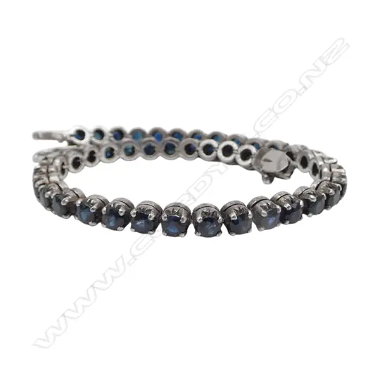 SILVER  DARK SAPPHIRE TENNIS STYLE BRACELET L.180mm 12 GRAMS