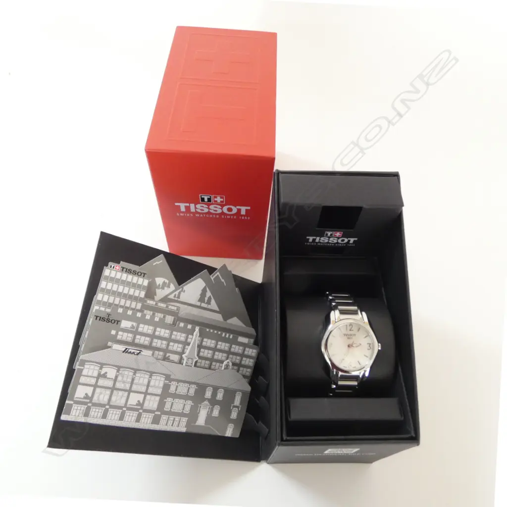 LADIES TISSOT QUARTZ WRISTWATCH , MOP DIAL, NEAR NEW CONDITION w. NEW BATTERY, BOXED Image 1++