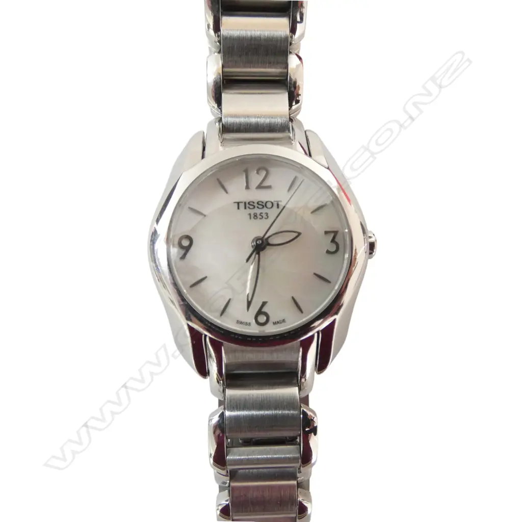 LADIES TISSOT QUARTZ WRISTWATCH , MOP DIAL, NEAR NEW CONDITION w. NEW BATTERY, BOXED Image 1++