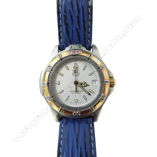 GENTS TAG HEUER 4000 SERIES, ORIGINAL BAND NEW SHARPSKIN STRAP, BOXED