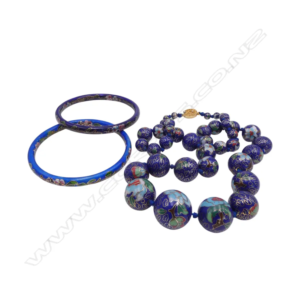 STRING OF CHINESE CLOISONE BEAD NECKLACE & 2 CLOISONE BANGLES Image 1++