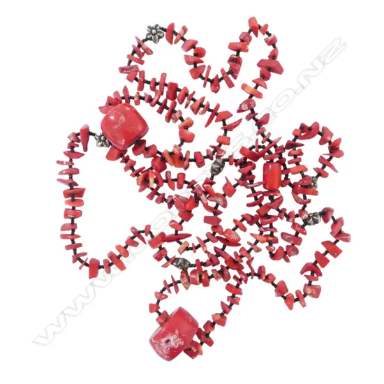 DYED CORAL NECKLACE L.770mm FAULT to one large piece of coral