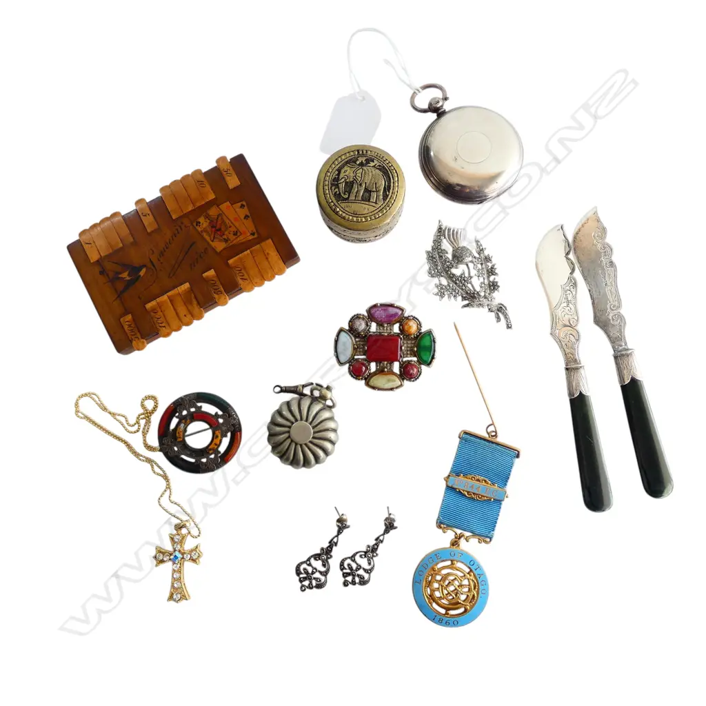 ASST. JEWELLERY INCL. STG SILVER POCKETWATCH, OTAGO LODGE MEDAL, EP SOVEREIGN CASE, WOODEN WHIST GAME SCORE CARD ETC Image 1++