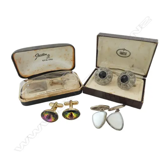 4 PRS VINTAGE CUFFLINKS (1 SILVER)