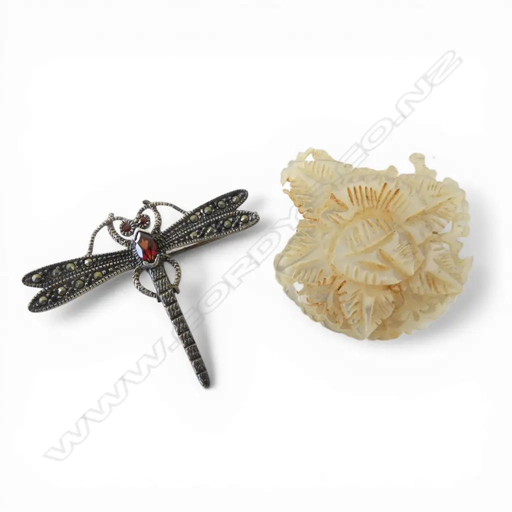 SILVER DRAGONFLY BROOCH & CARVED MOTHER OF PEARL BROOCH Image 1++