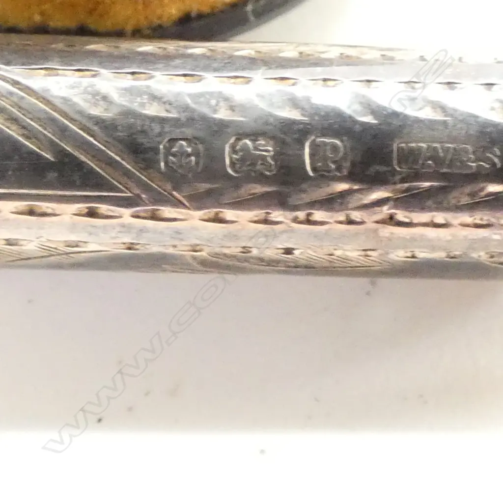 STG SILVER AND EBONY PIN CUSHION, STERLING NEEDLE CASE AND STERLING COTTON REEL 19gms TW Image 1++