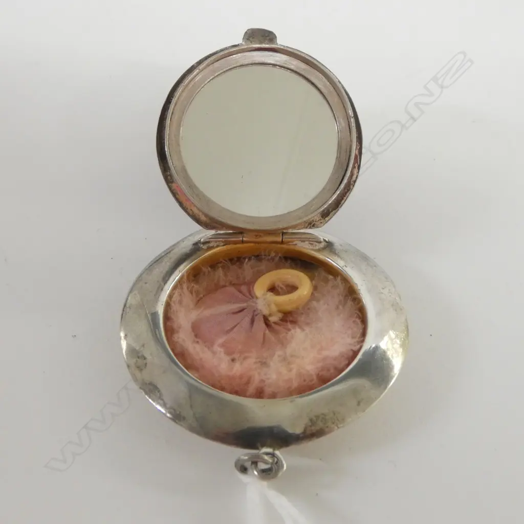 STG SILVER & ENAMEL COMPACT + STG SILVER THIMBLE Image 1++