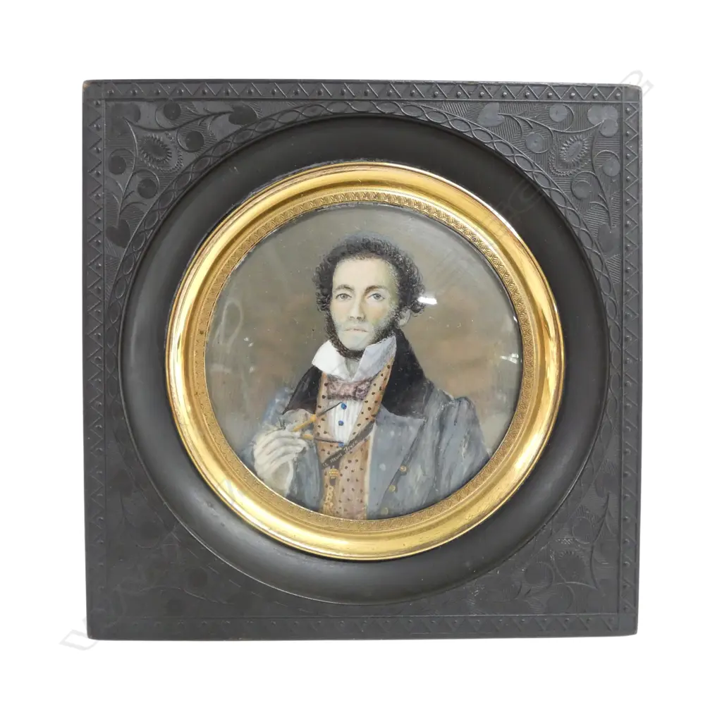 MINIATURE PORTRAIT OF A GENTLEMAN 60mm dia Image 1++